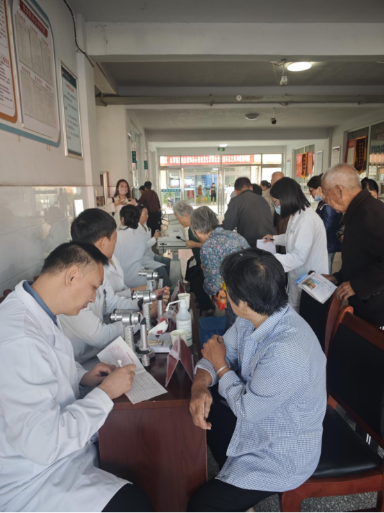 鄭州普瑞眼科“光明行”公益走進(jìn)博愛縣協(xié)助開展“送健康進(jìn)老區(qū)”活動798