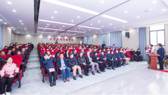 河南省副食280萬元善款精準(zhǔn)惠澤蘭考縣10多所中學(xué)449