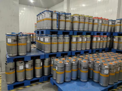 失眠企鵝再投3萬支不銹鋼桶，硬核托舉300+門店500