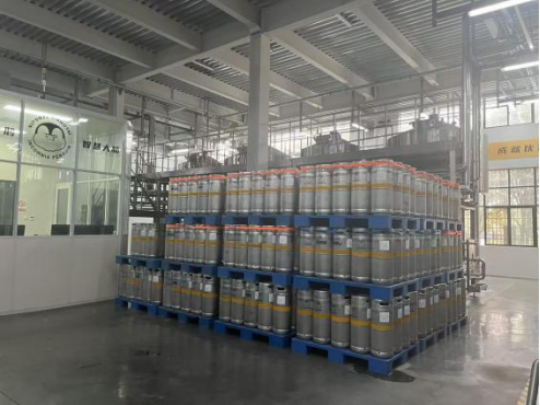 失眠企鵝再投3萬支不銹鋼桶，硬核托舉300+門店501