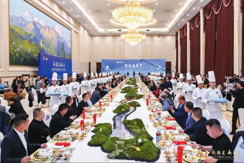 阿五榮獲河南餐飲業(yè)“功勛企業(yè)獎”691